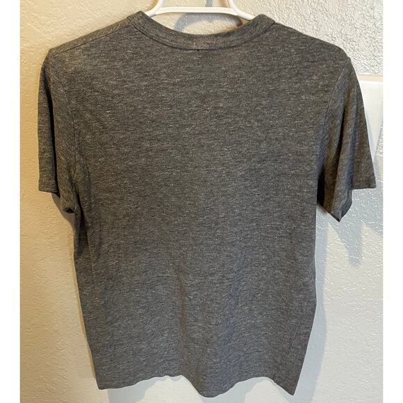 Human Rights Campaign Love Conquers Hate Women's graphic tee, Size Medium - Picture 2 of 6